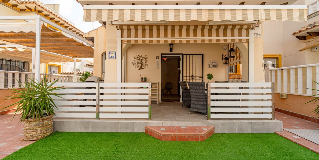 Resale - Townhouse -
Orihuela Costa - Lomas de Cabo Roig