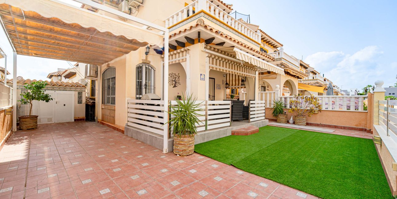 Resale - Townhouse -
Orihuela Costa - Lomas de Cabo Roig