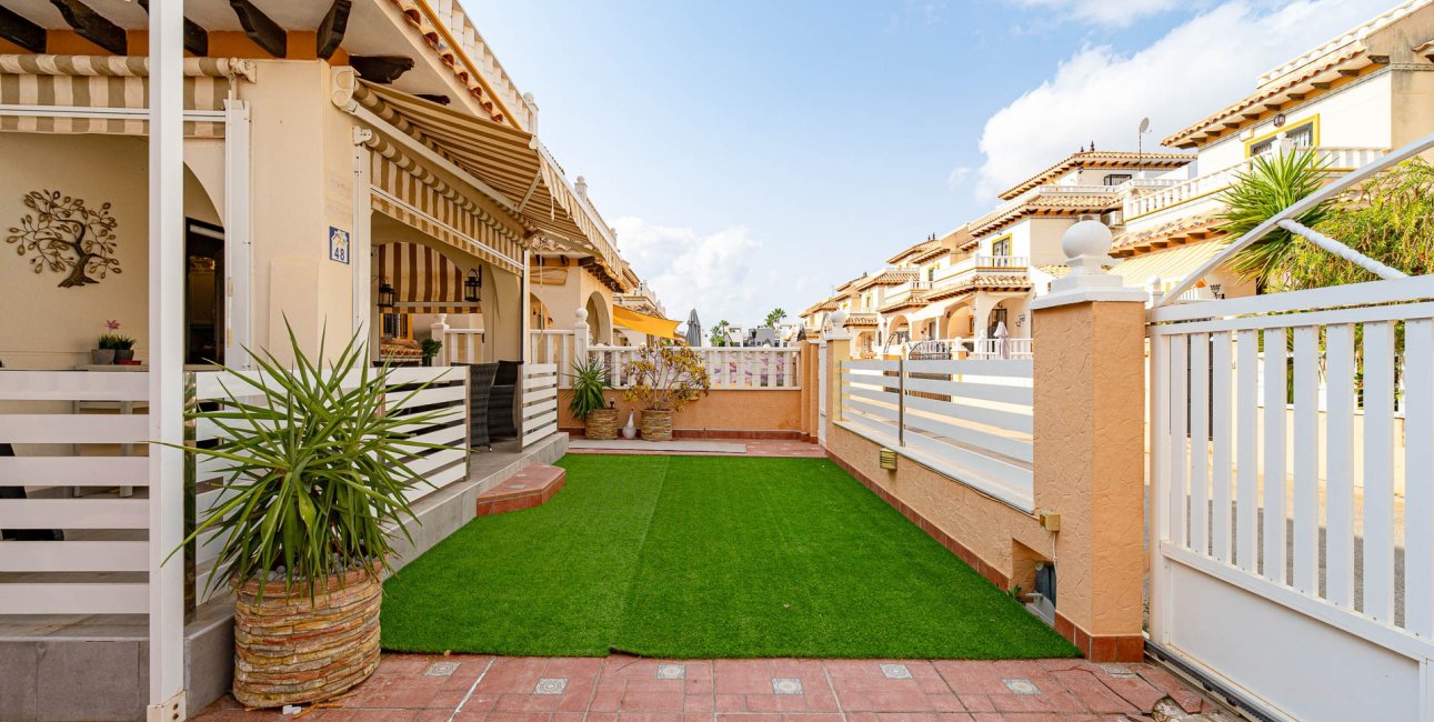 Resale - Townhouse -
Orihuela Costa - Lomas de Cabo Roig