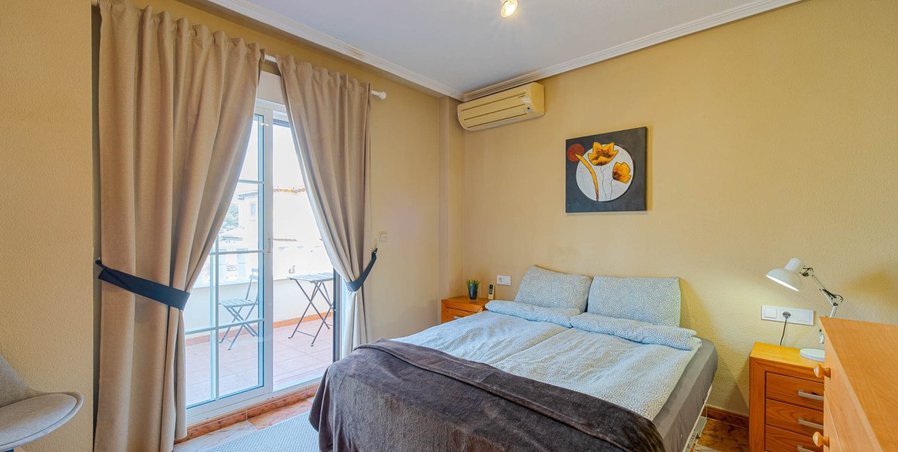 Resale - Townhouse -
Orihuela Costa - Lomas de Cabo Roig