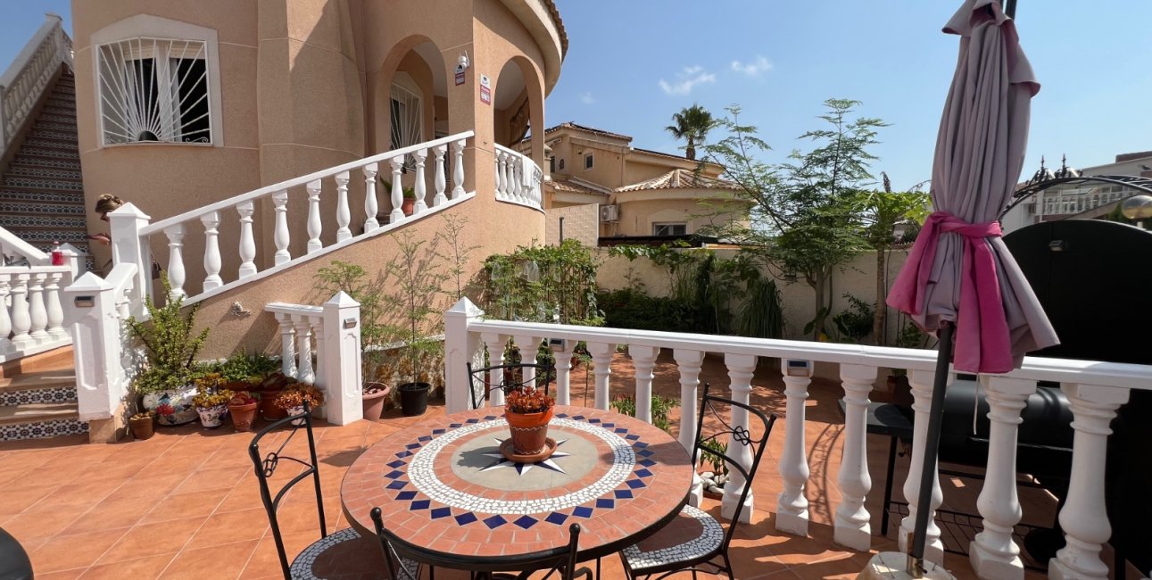 Resale - Villa -
Ciudad Quesada - La Marquesa