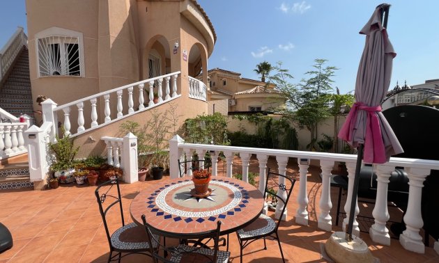 Resale - Villa -
Ciudad Quesada - La Marquesa