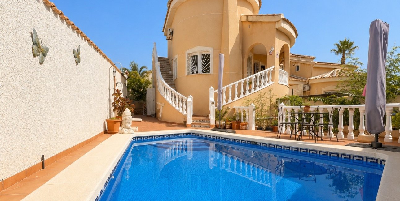 Resale - Villa -
Ciudad Quesada - La Marquesa