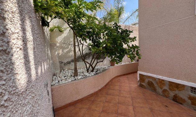 Resale - Villa -
Ciudad Quesada - La Marquesa