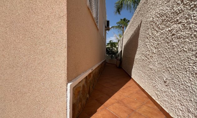 Resale - Villa -
Ciudad Quesada - La Marquesa