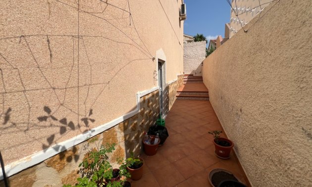 Resale - Villa -
Ciudad Quesada - La Marquesa
