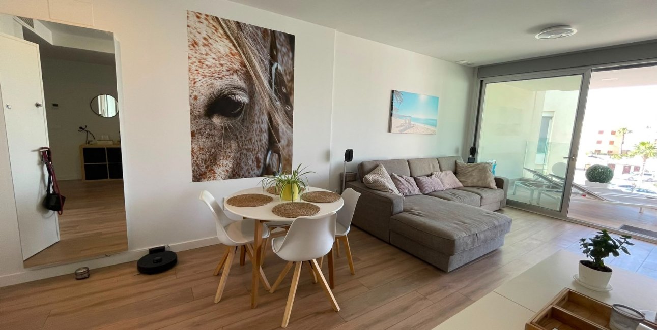 Resale - Apartment / flat -
Orihuela Costa - Villamartin