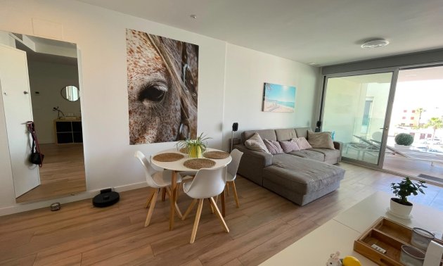 Resale - Apartment / flat -
Orihuela Costa - Villamartin
