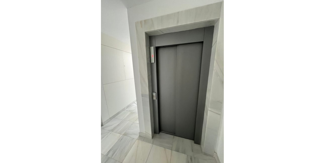 Resale - Apartment / flat -
Orihuela Costa - Villamartin