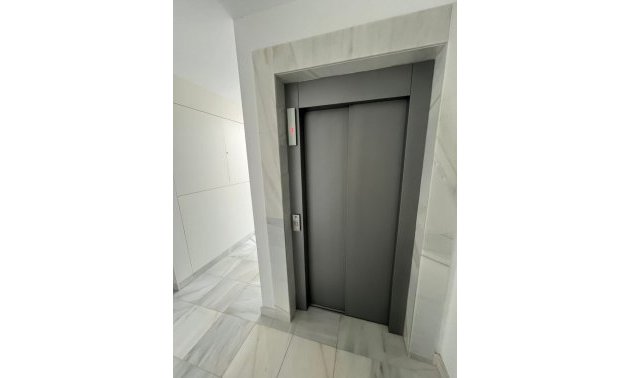 Resale - Apartment / flat -
Orihuela Costa - Villamartin