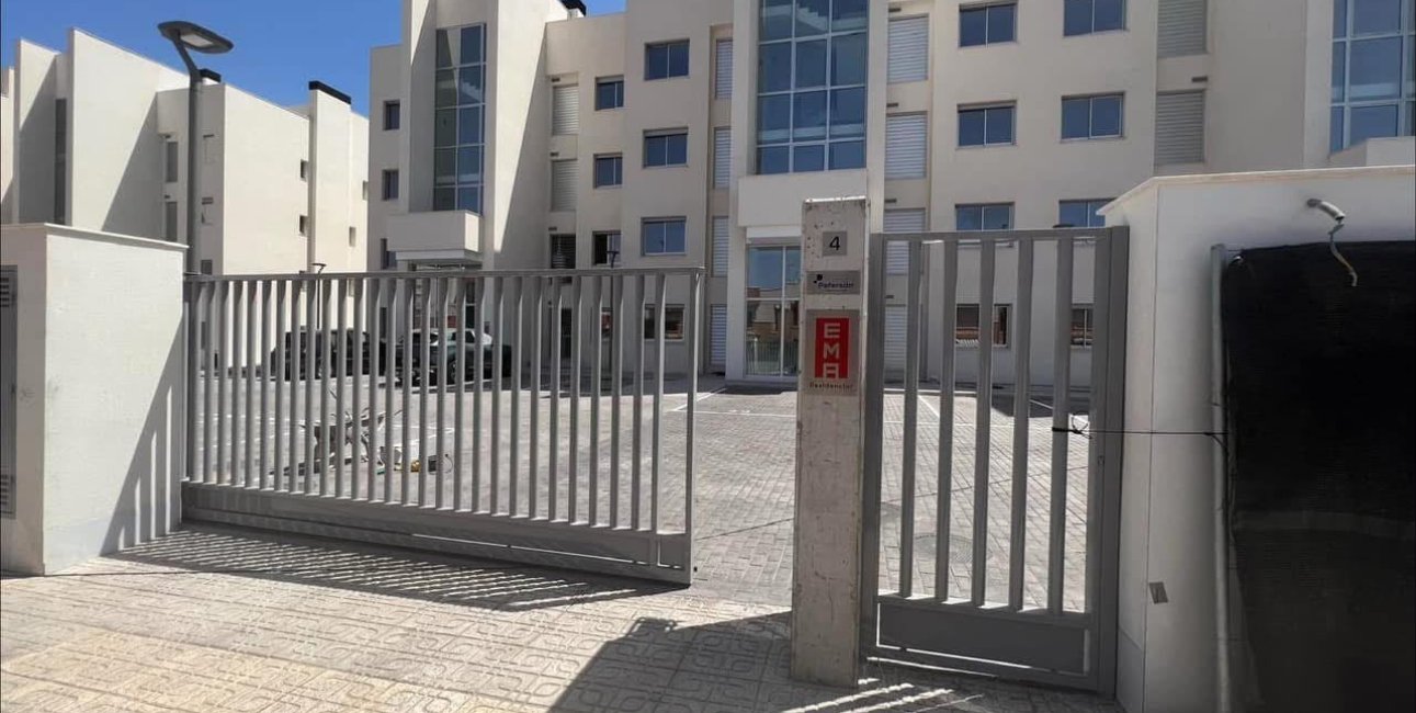 Resale - Apartment / flat -
Orihuela Costa - Villamartin