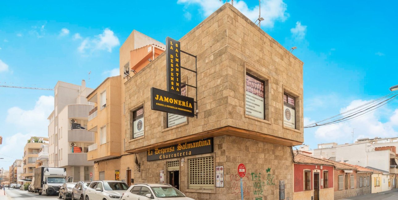 Rynek wtórny - Lokal handlowy -
Torrevieja - Paseo maritimo