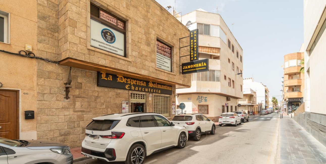 Rynek wtórny - Lokal handlowy -
Torrevieja - Paseo maritimo