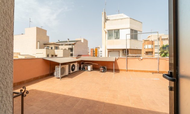 Rynek wtórny - Lokal handlowy -
Torrevieja - Paseo maritimo
