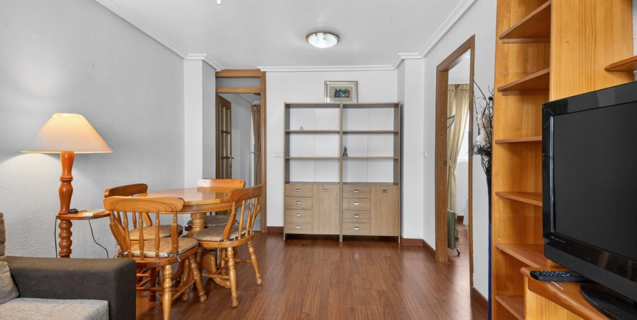 Resale - Apartment / flat -
Torrevieja - Torrevieja - Centre