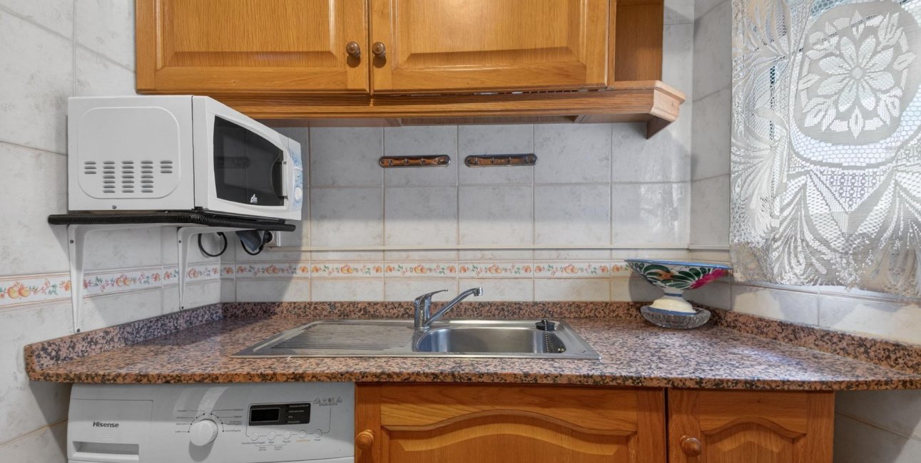 Resale - Apartment / flat -
Torrevieja - Torrevieja - Centre
