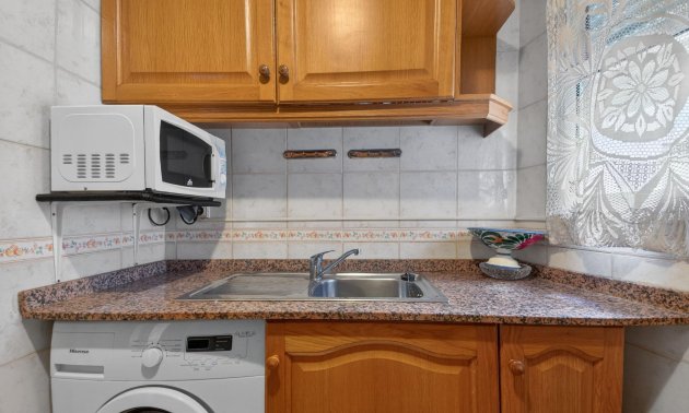 Resale - Apartment / flat -
Torrevieja - Torrevieja - Centre