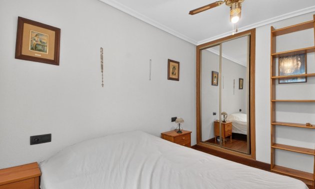 Resale - Apartment / flat -
Torrevieja - Torrevieja - Centre