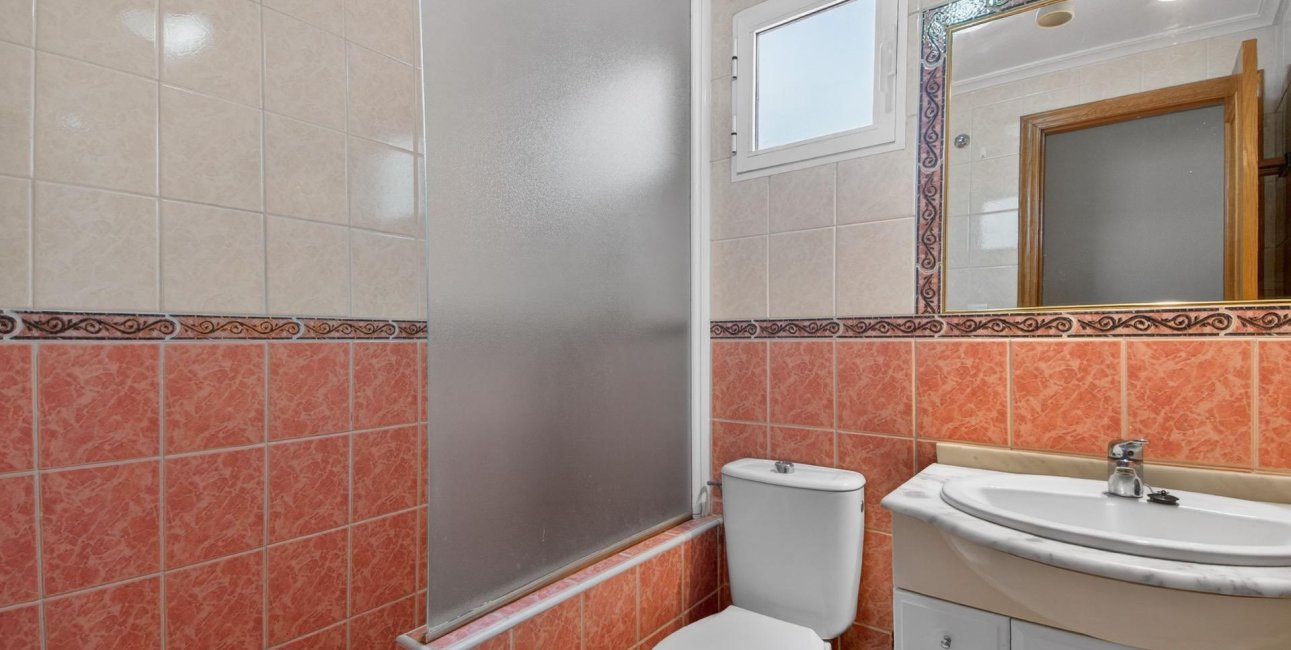 Resale - Apartment / flat -
Torrevieja - Torrevieja - Centre