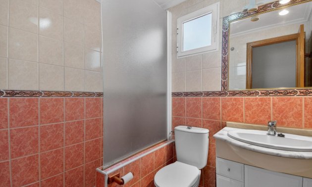 Resale - Apartment / flat -
Torrevieja - Torrevieja - Centre