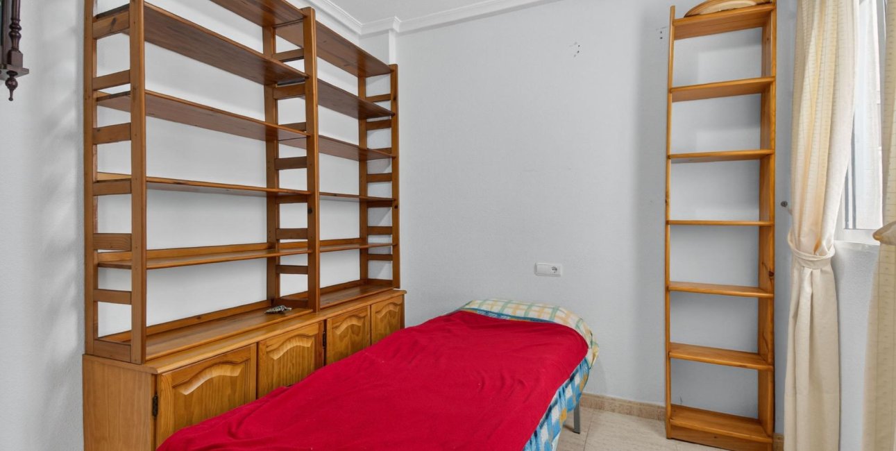 Resale - Apartment / flat -
Torrevieja - Torrevieja - Centre