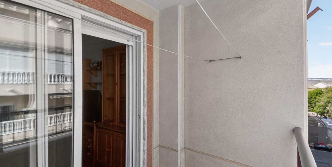 Resale - Apartment / flat -
Torrevieja - Torrevieja - Centre
