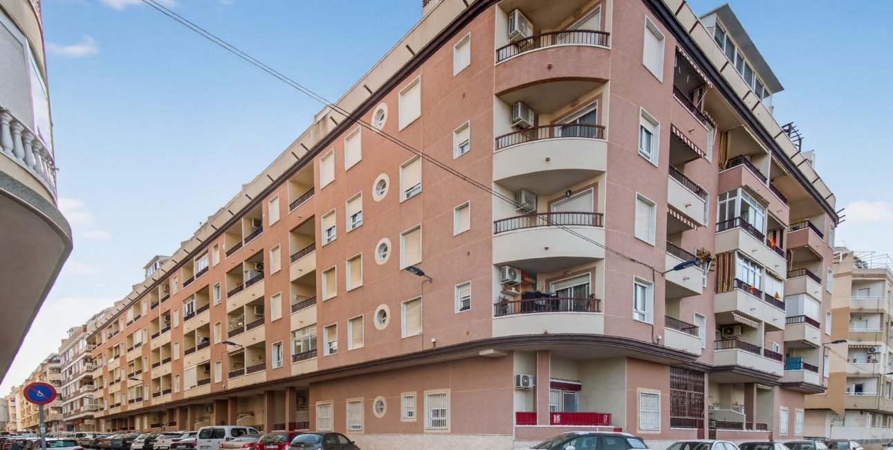 Resale - Apartment / flat -
Torrevieja - Torrevieja - Centre