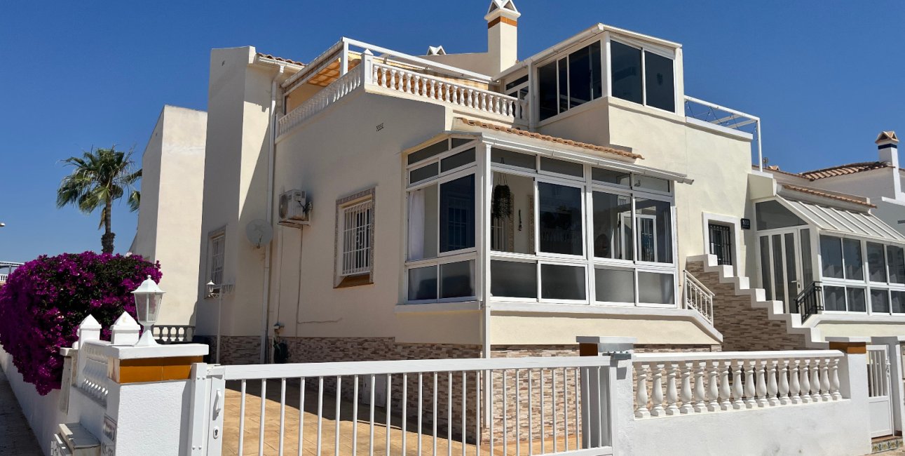 Resale - Townhouse -
Orihuela Costa - Playa Flamenca