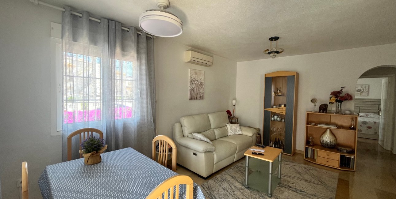 Resale - Townhouse -
Orihuela Costa - Playa Flamenca
