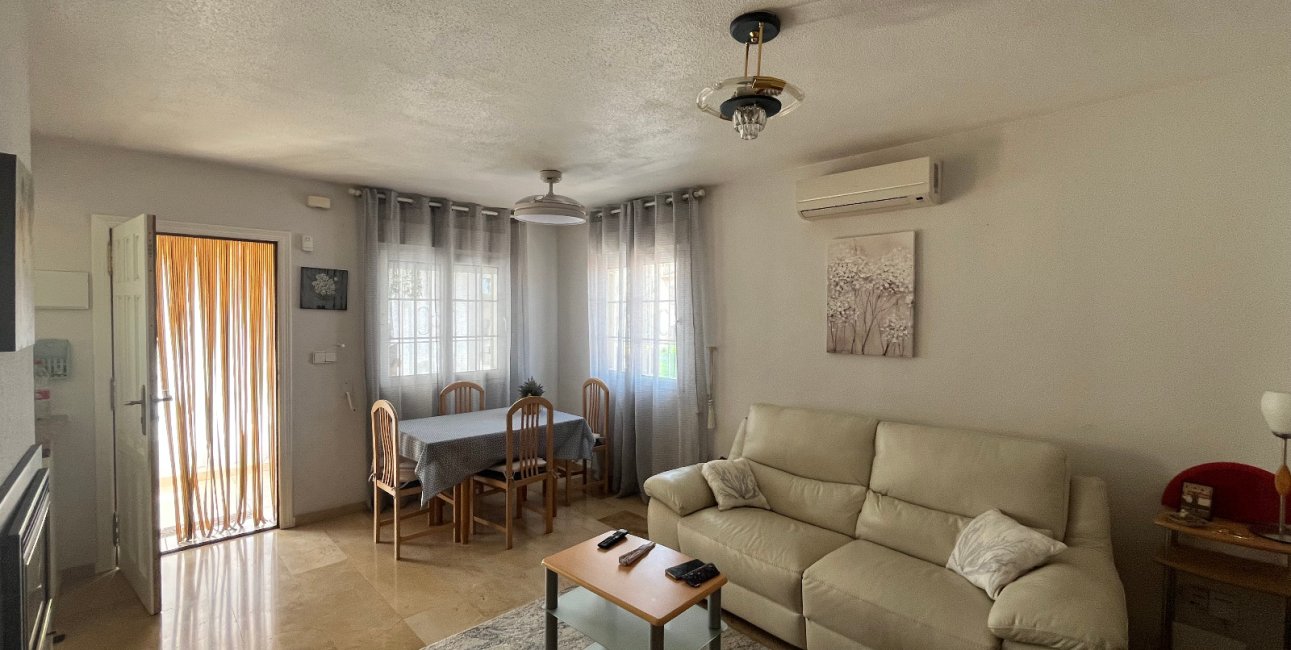 Resale - Townhouse -
Orihuela Costa - Playa Flamenca