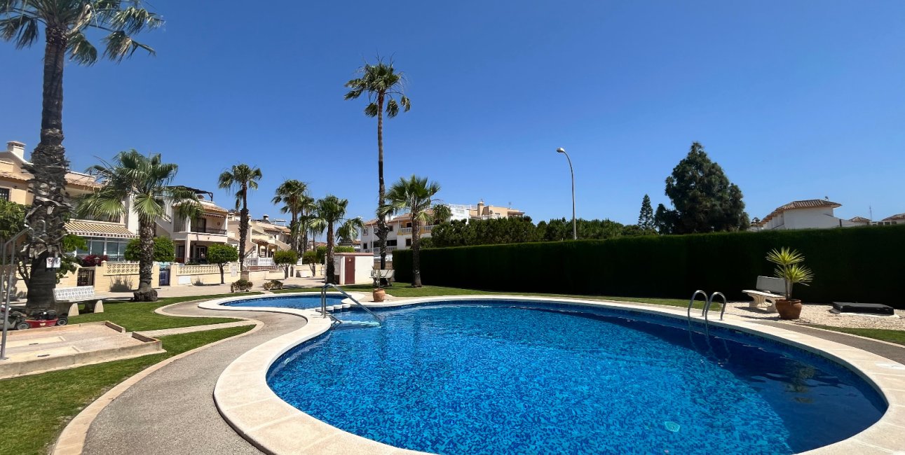 Resale - Townhouse -
Orihuela Costa - Playa Flamenca