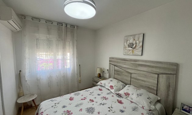 Resale - Townhouse -
Orihuela Costa - Playa Flamenca