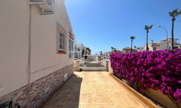 Resale - Townhouse -
Orihuela Costa - Playa Flamenca