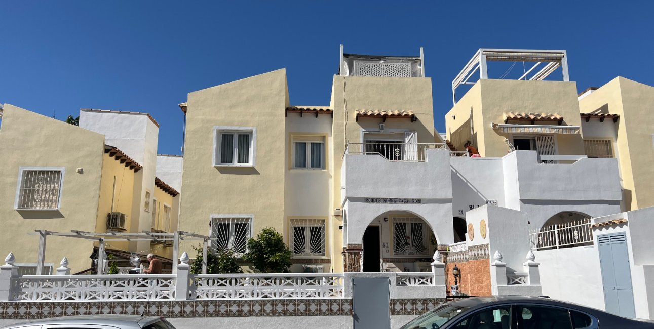Resale - Apartment / flat -
Orihuela Costa - Villamartin