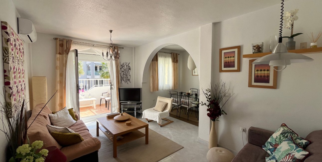 Resale - Apartment / flat -
Orihuela Costa - Villamartin