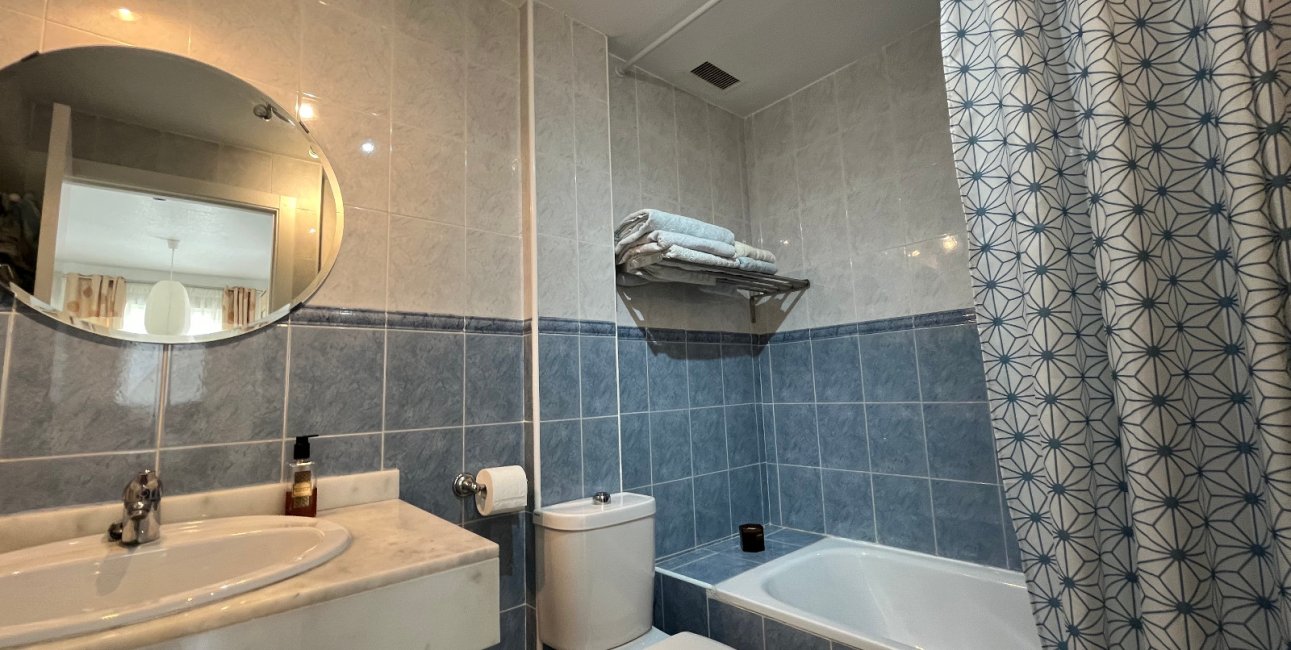 Resale - Apartment / flat -
Orihuela Costa - Villamartin