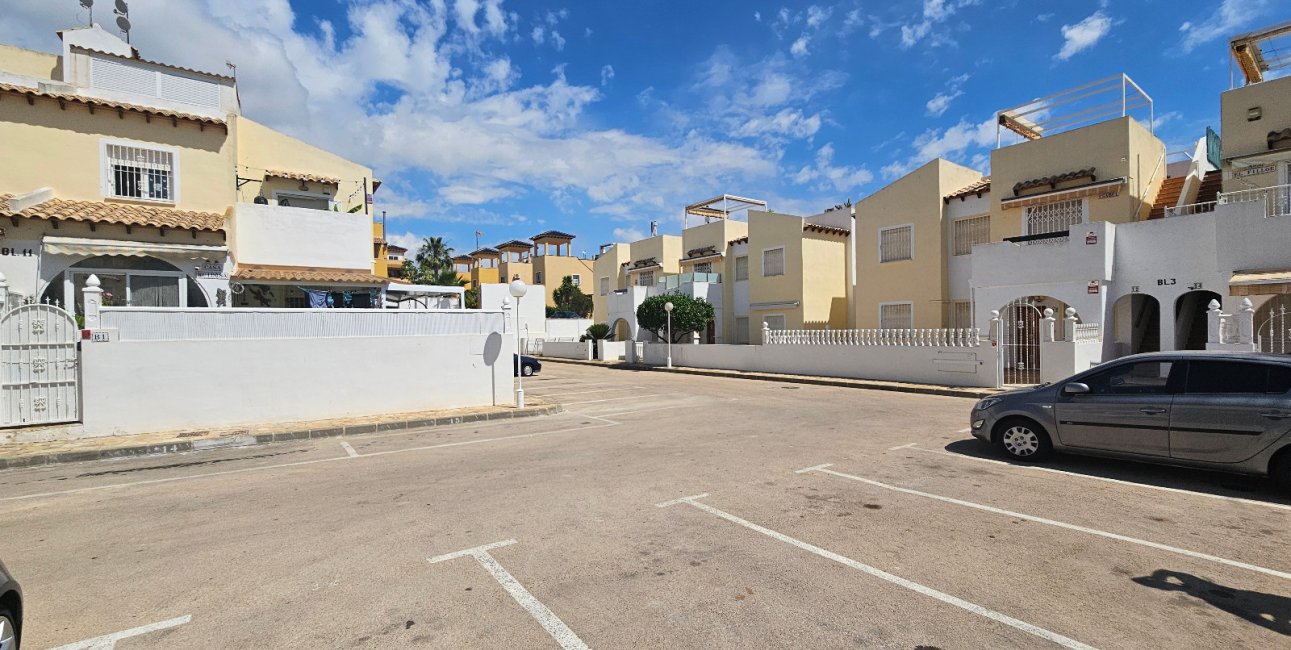 Resale - Apartment / flat -
Orihuela Costa - Villamartin