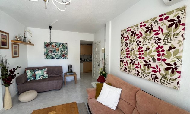 Resale - Apartment / flat -
Orihuela Costa - Villamartin