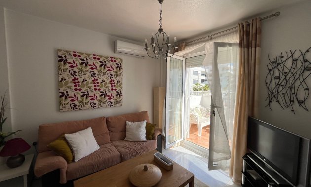 Resale - Apartment / flat -
Orihuela Costa - Villamartin