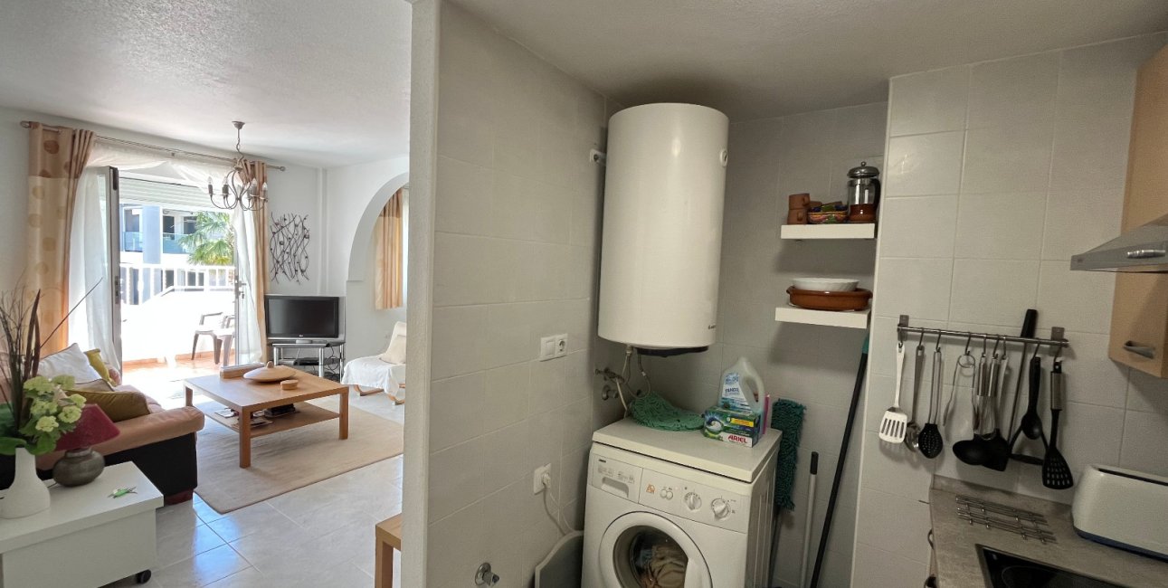 Resale - Apartment / flat -
Orihuela Costa - Villamartin