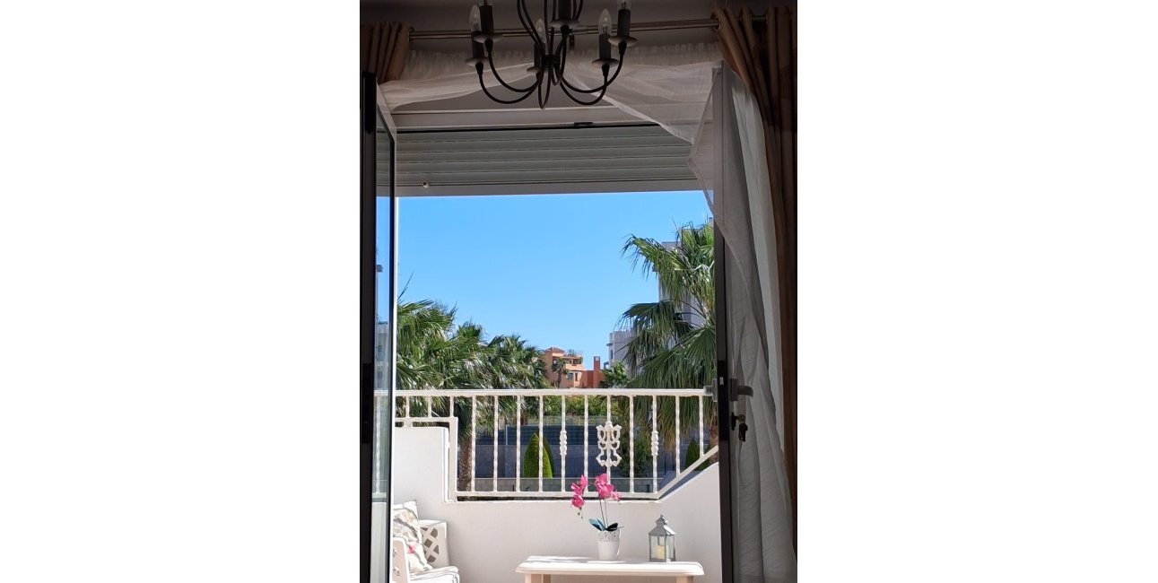 Resale - Apartment / flat -
Orihuela Costa - Villamartin