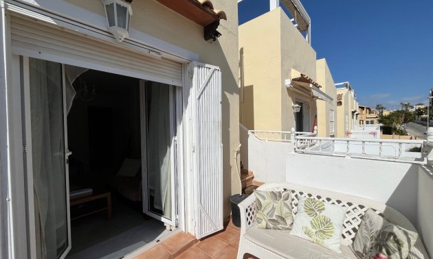 Resale - Apartment / flat -
Orihuela Costa - Villamartin