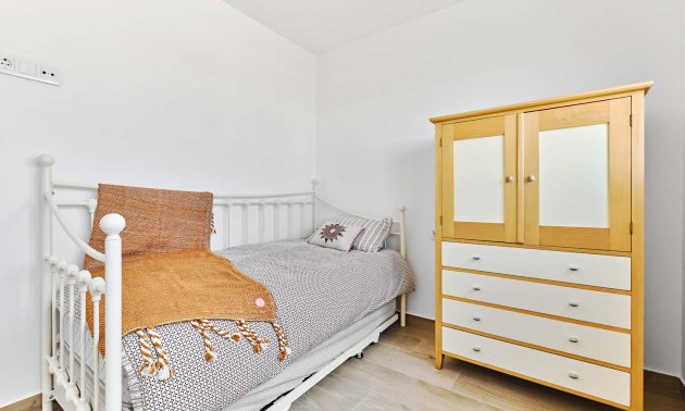 Resale - Apartment / flat -
Pilar de La Horadada - Pilar de La Horadada - Town