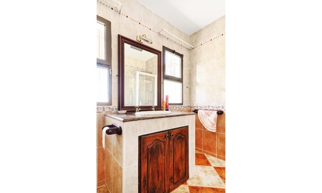 Resale - Villa -
Pinar de Campoverde - Pinar de Campoverde - Village