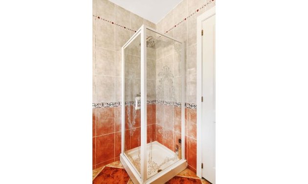 Resale - Villa -
Pinar de Campoverde - Pinar de Campoverde - Village