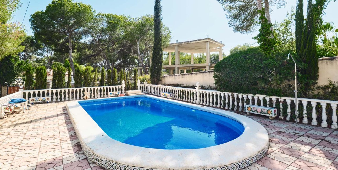 Resale - Villa -
Pinar de Campoverde - Pinar de Campoverde - Village