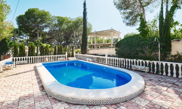 Resale - Villa -
Pinar de Campoverde - Pinar de Campoverde - Village