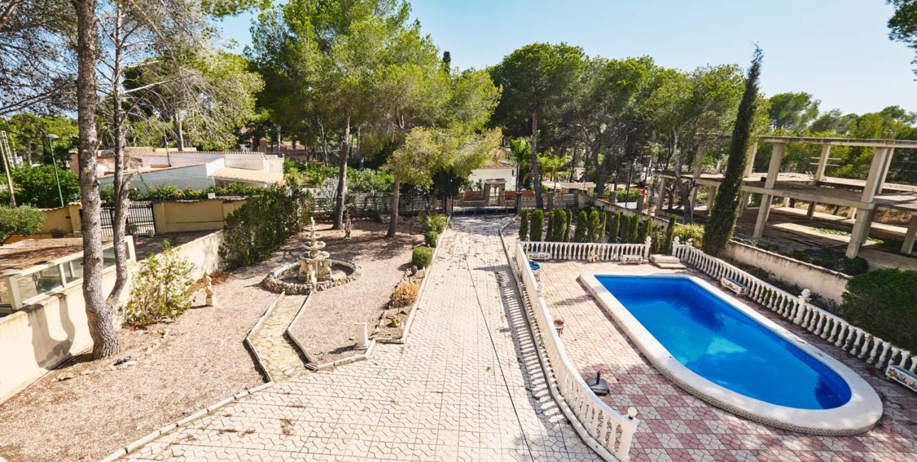 Resale - Villa -
Pinar de Campoverde - Pinar de Campoverde - Village