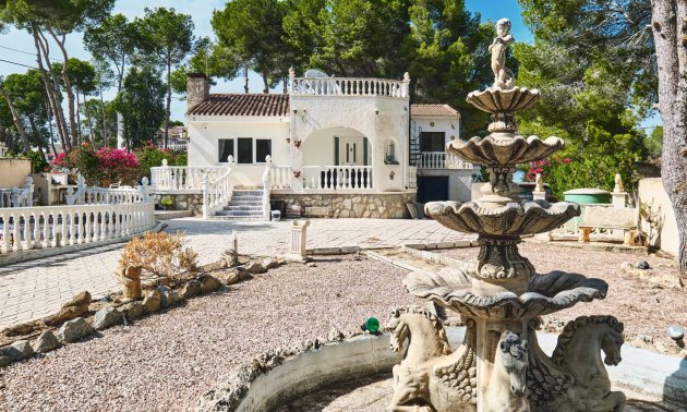 Resale - Villa -
Pinar de Campoverde - Pinar de Campoverde - Village