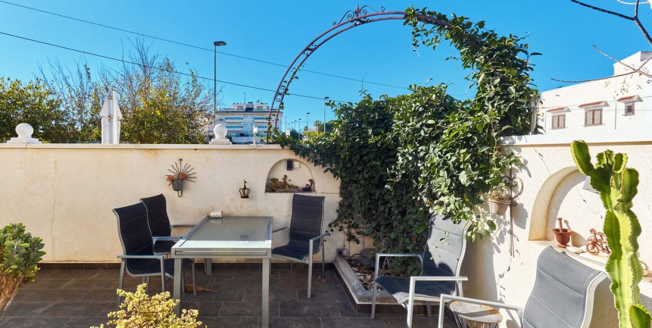 Resale - Townhouse -
Orihuela Costa - Mil Palmeras